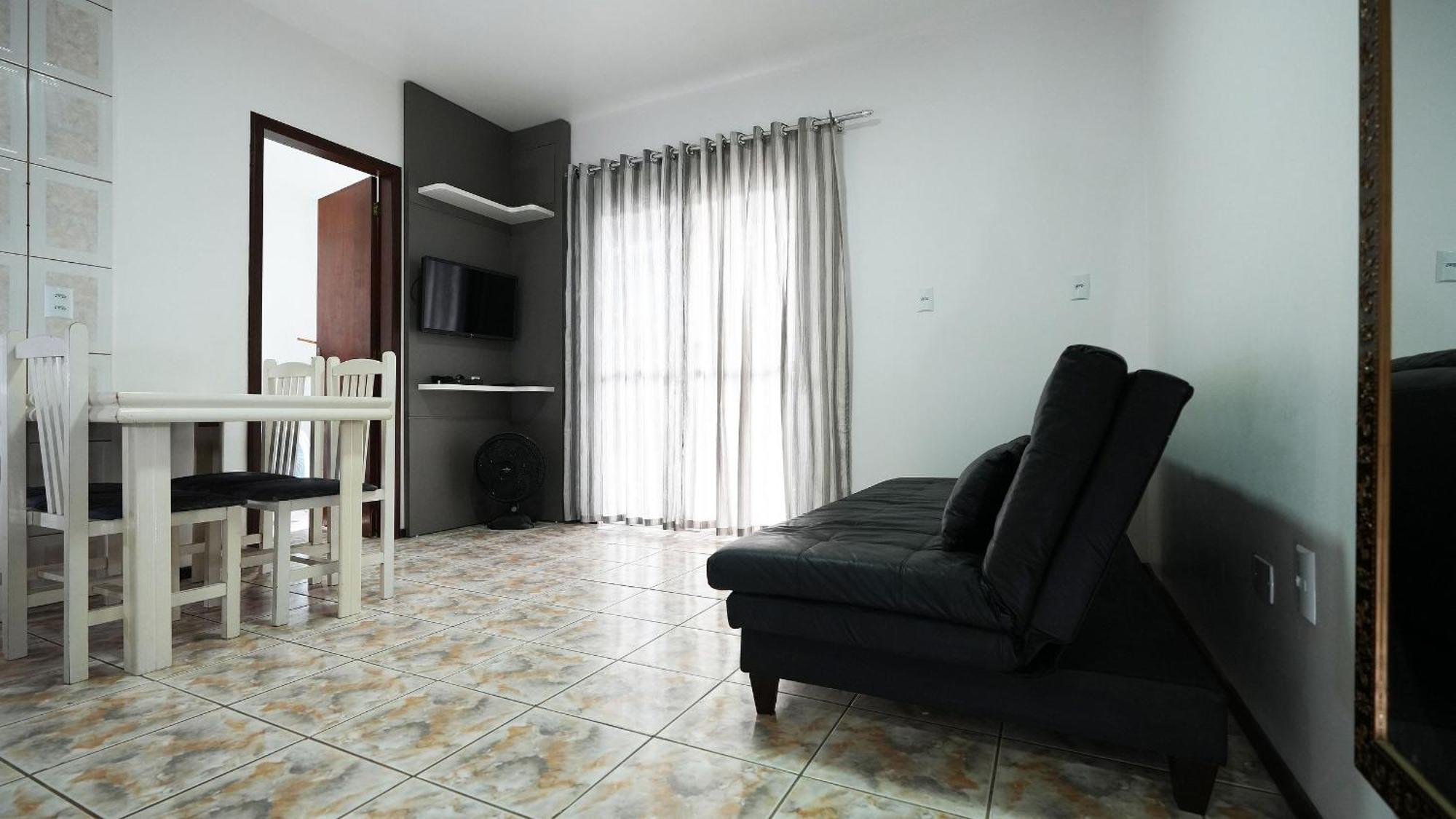 Residencial Adolfo - Mestre Naro Bombinhas Exterior photo